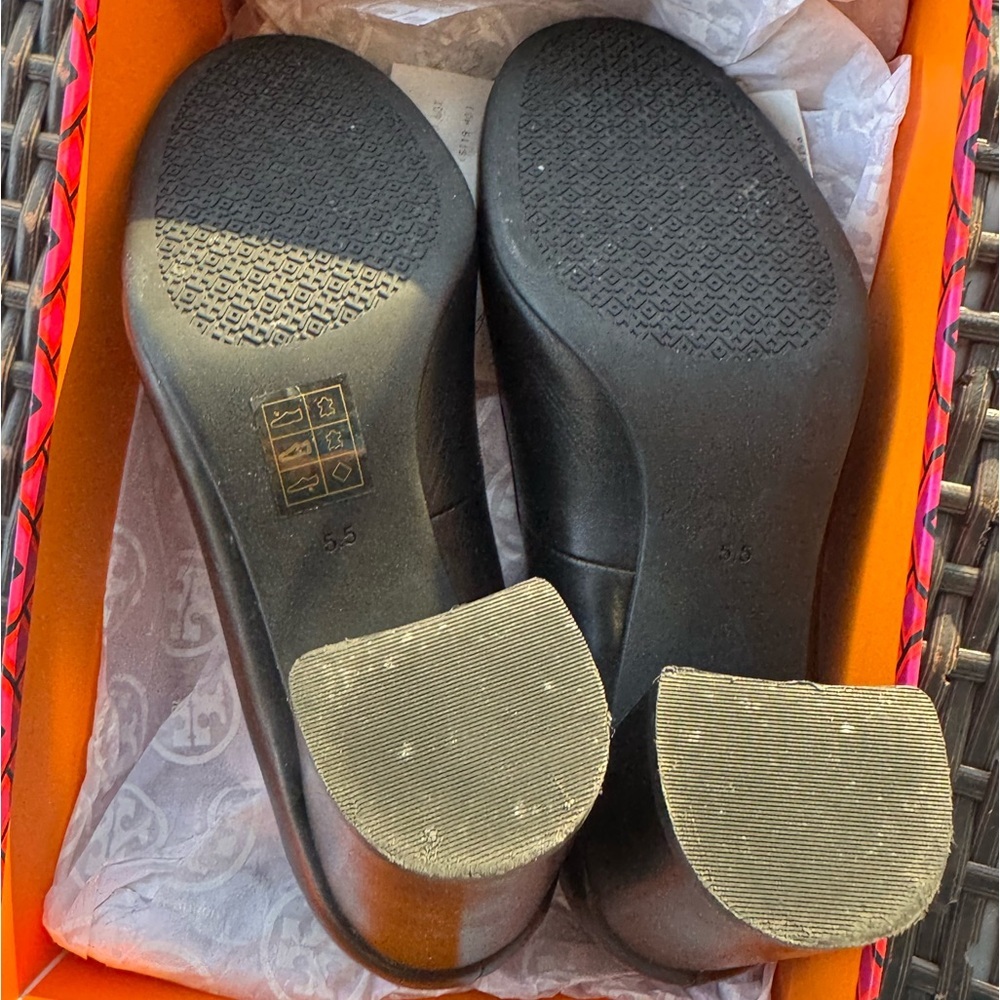 Tory Burch Benton 2 85MM Pump Calf Leather 5.5 - Picture 3 of 4